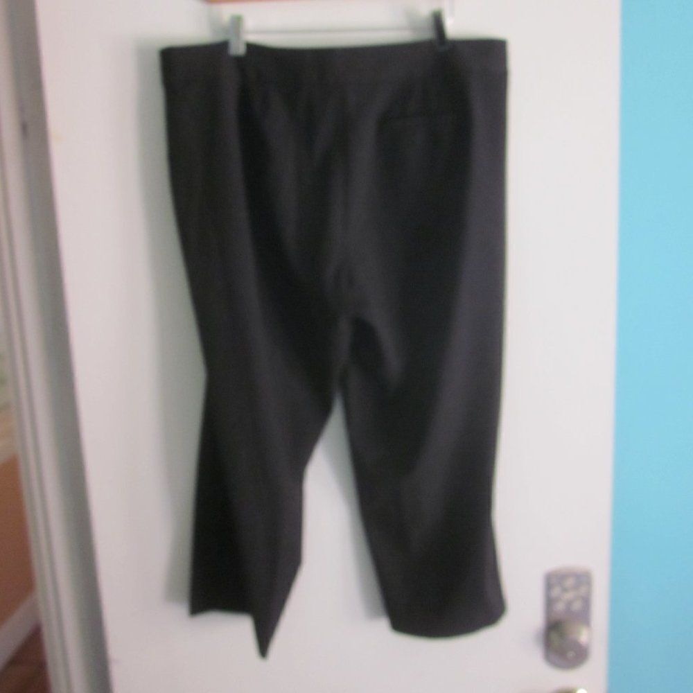 J.Jill Womens Size 14P Dark Gray Cropped Flat Front Summer Capri Pant - Picture 6 of 10